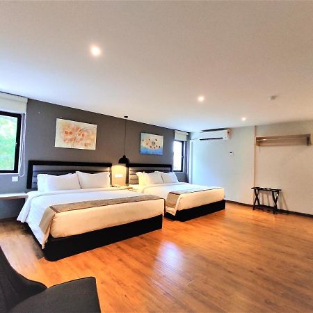 Apple Suites Hotel Sitiawan Bagian luar foto