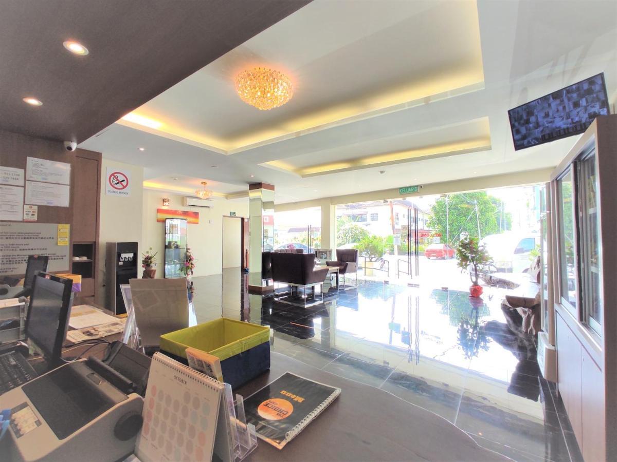Apple Suites Hotel Sitiawan Bagian luar foto