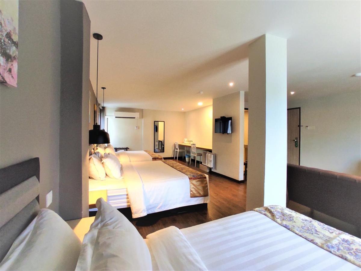 Apple Suites Hotel Sitiawan Bagian luar foto