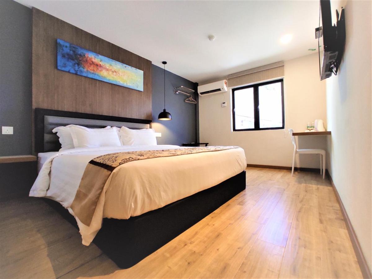Apple Suites Hotel Sitiawan Bagian luar foto