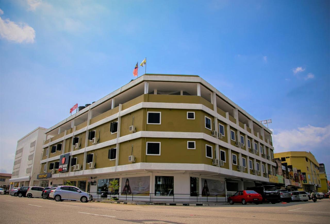 Apple Suites Hotel Sitiawan Bagian luar foto