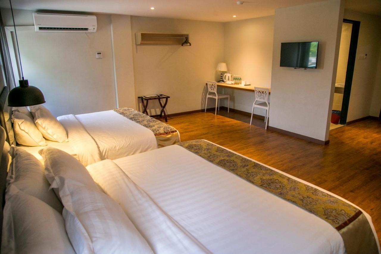 Apple Suites Hotel Sitiawan Bagian luar foto