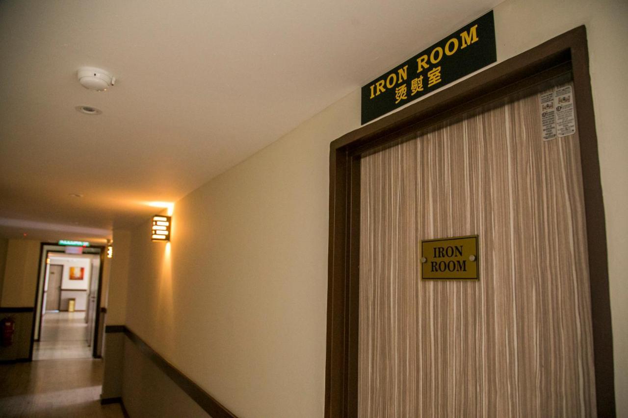 Apple Suites Hotel Sitiawan Bagian luar foto